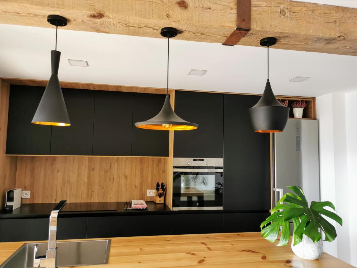 Oroel Apartment Jaca Bagian luar foto