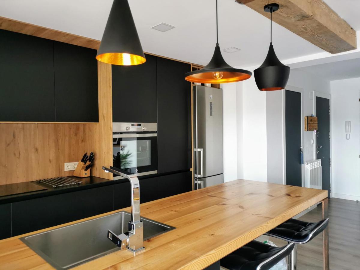 Oroel Apartment Jaca Bagian luar foto