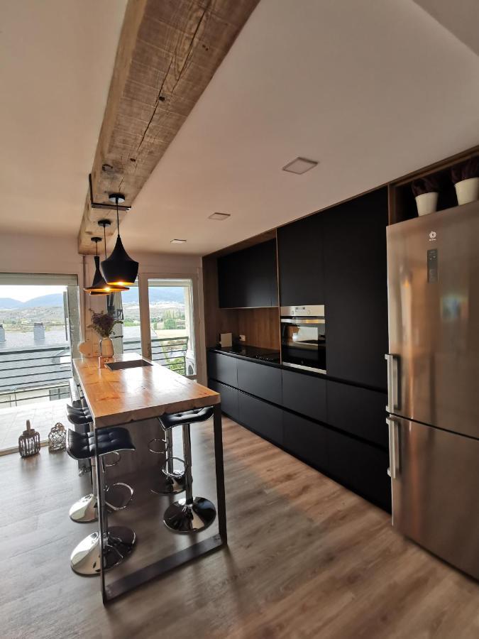 Oroel Apartment Jaca Bagian luar foto