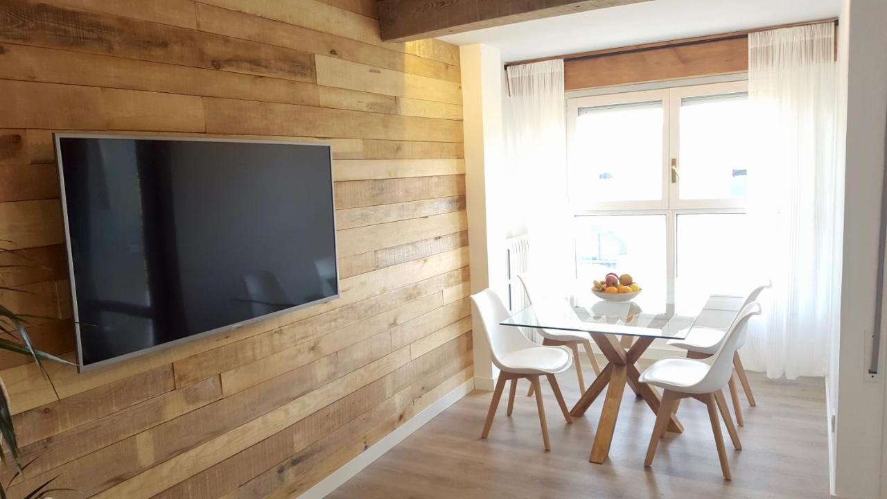 Oroel Apartment Jaca Bagian luar foto