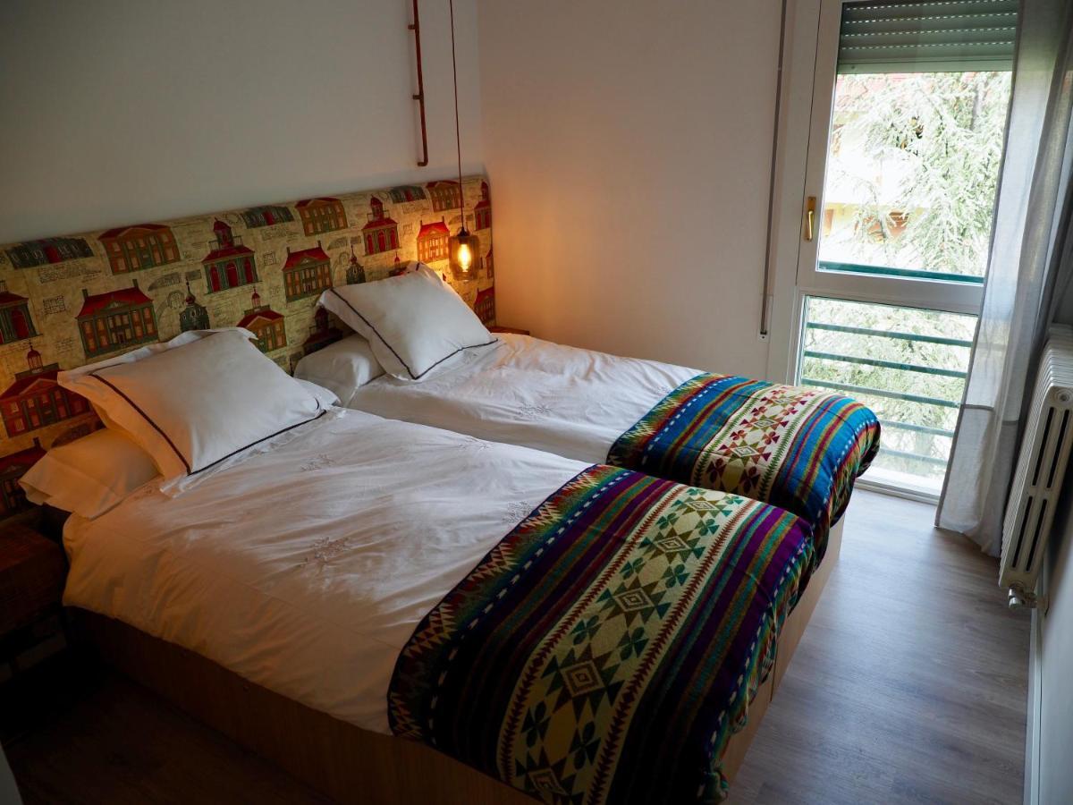 Oroel Apartment Jaca Bagian luar foto