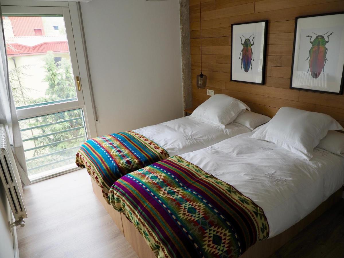 Oroel Apartment Jaca Bagian luar foto